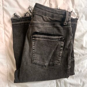 Good American Charcoal Frayed Hem Jeans
